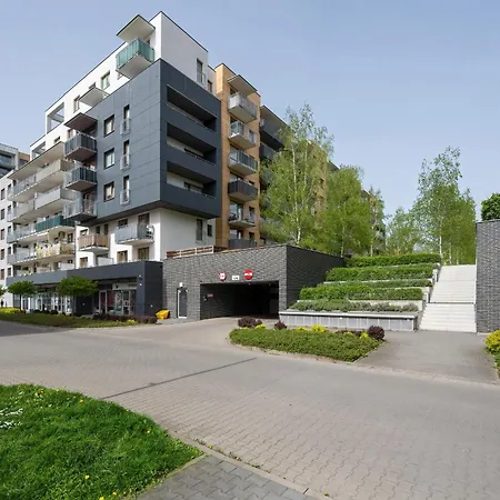 Beautiful With A Spacious Balcony In By Renters Appartamento Breslavia