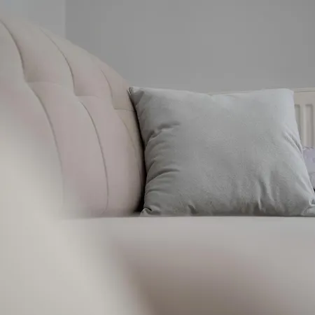 Beautiful With A Spacious Balcony In By Renters アパート