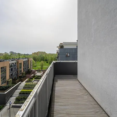 Beautiful With A Spacious Balcony In By Renters アパート ヴロツワフ