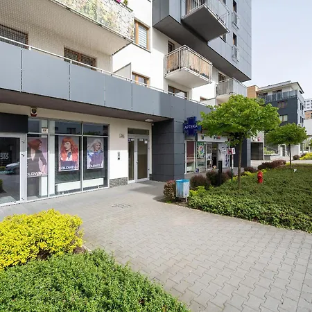 Beautiful With A Spacious Balcony In By Renters Апартаменты